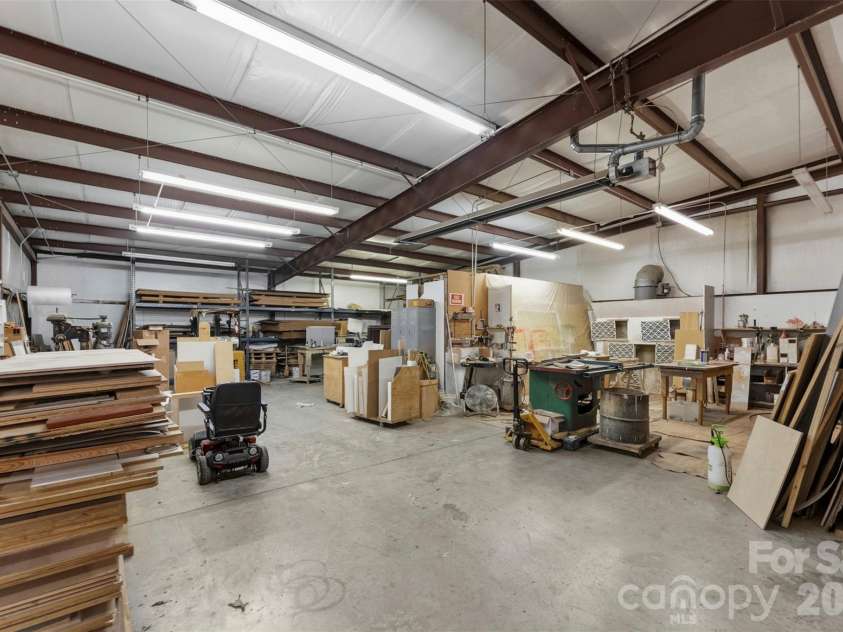 462 Patrick Road, Gastonia, NC 28056.  MLS# CAR4394520, YatesRealty ID 34070. 