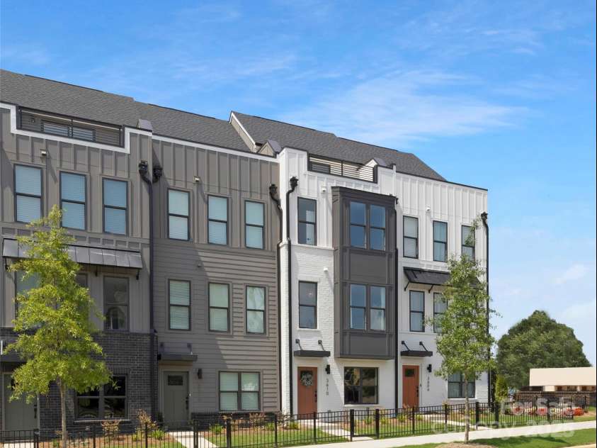 3610 Tryon Street, Charlotte, NC 28217.  MLS# CAR4295238, YatesRealty ID 34071. 