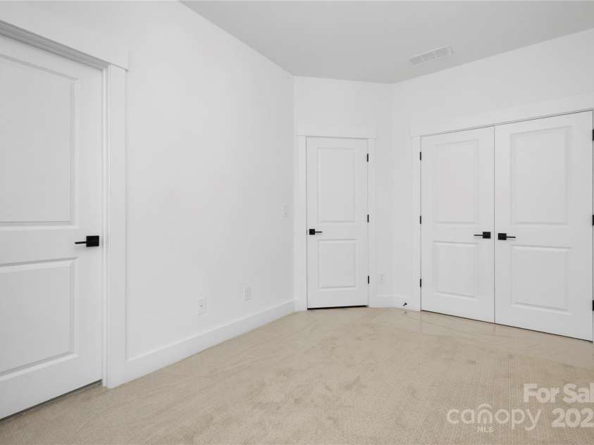 3610 Tryon Street, Charlotte, NC 28217.  MLS# CAR4295238, YatesRealty ID 34071. 