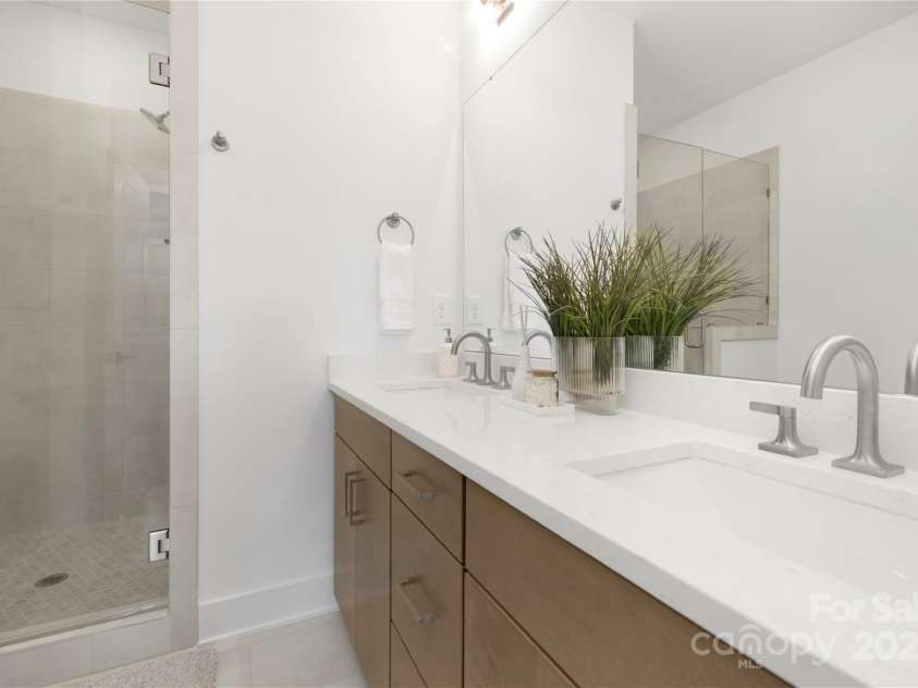 3610 Tryon Street, Charlotte, NC 28217.  MLS# CAR4295238, YatesRealty ID 34071. 