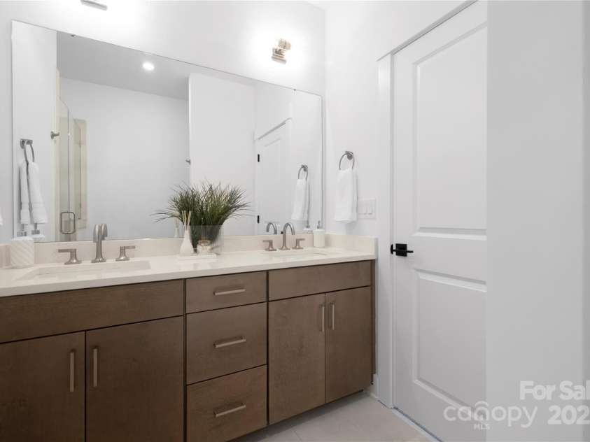 3610 Tryon Street, Charlotte, NC 28217.  MLS# CAR4295238, YatesRealty ID 34071. 