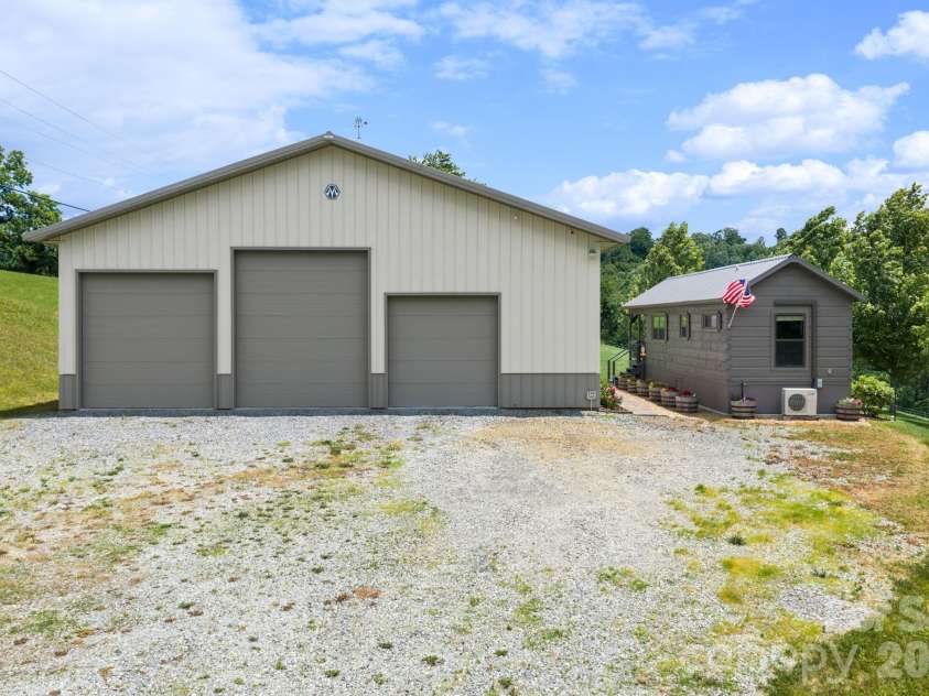 245 Corbett McNeil Road, Boone, NC 28607.  MLS# CAR4397192, YatesRealty ID 34073. 