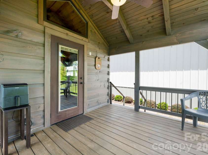 245 Corbett McNeil Road, Boone, NC 28607.  MLS# CAR4397192, YatesRealty ID 34073. 