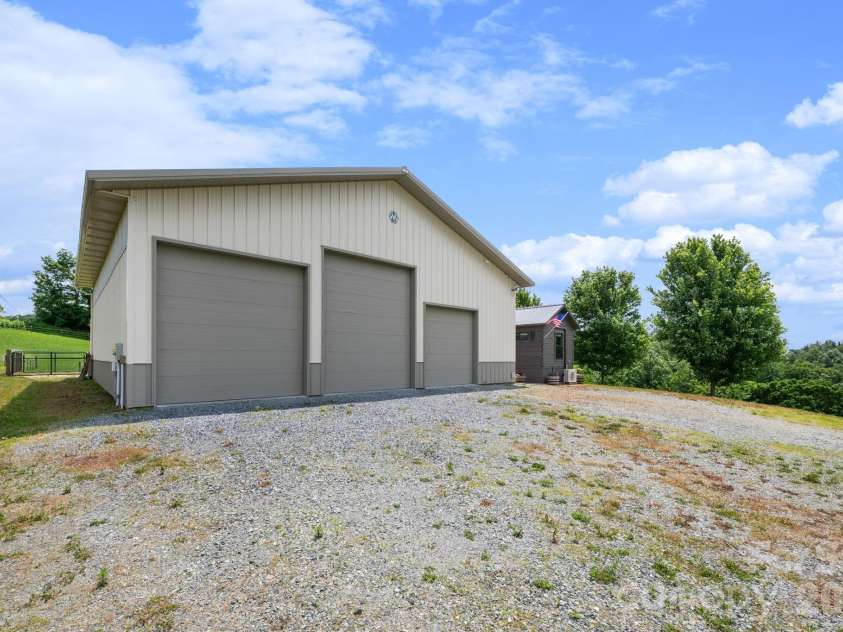 245 Corbett McNeil Road, Boone, NC 28607.  MLS# CAR4397192, YatesRealty ID 34073. 