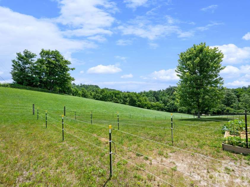 245 Corbett McNeil Road, Boone, NC 28607.  MLS# CAR4397192, YatesRealty ID 34073. 