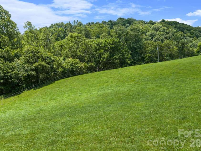 245 Corbett McNeil Road, Boone, NC 28607.  MLS# CAR4397192, YatesRealty ID 34073. 