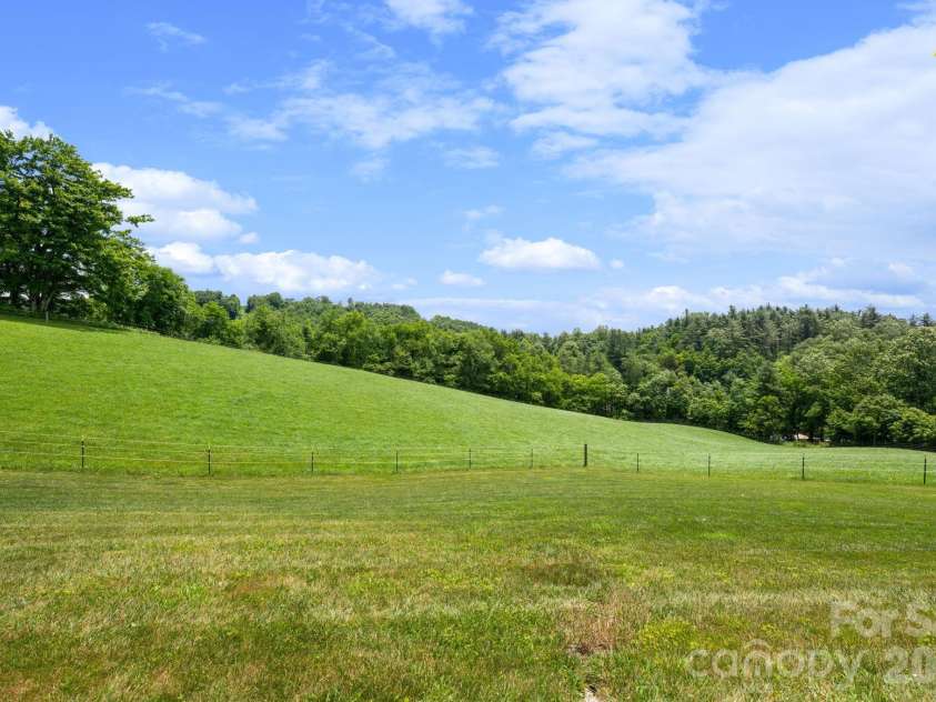 245 Corbett McNeil Road, Boone, NC 28607.  MLS# CAR4397192, YatesRealty ID 34073. 