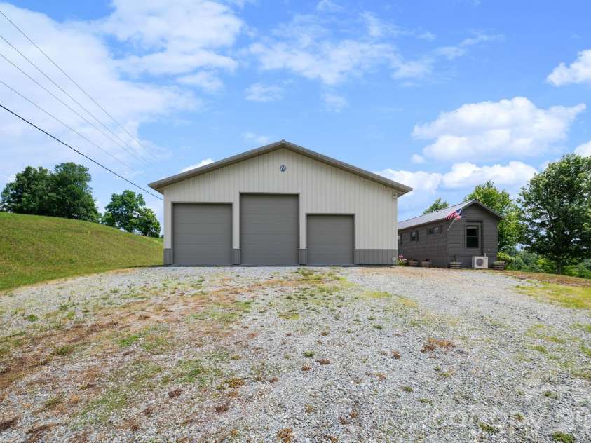 245 Corbett McNeil Road, Boone, NC 28607.  MLS# CAR4397192, YatesRealty ID 34073. 