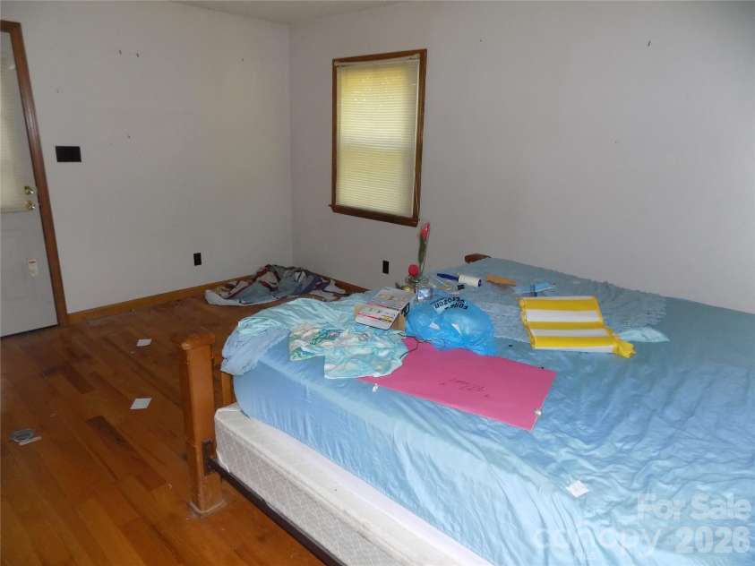 308 Vine Street, Gastonia, NC 28052.  MLS# CAR4393453, YatesRealty ID 34075. BED ROOM 