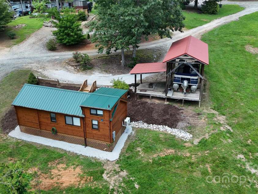 37 Bream Loop Road, Marion, NC 28752.  MLS# CAR4292432, YatesRealty ID 34075. 