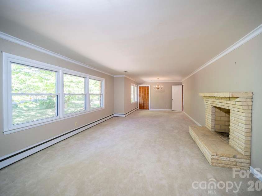 4646 Rainbow Drive, Kannapolis, NC 28081.  MLS# CAR4394032, YatesRealty ID 34076. 