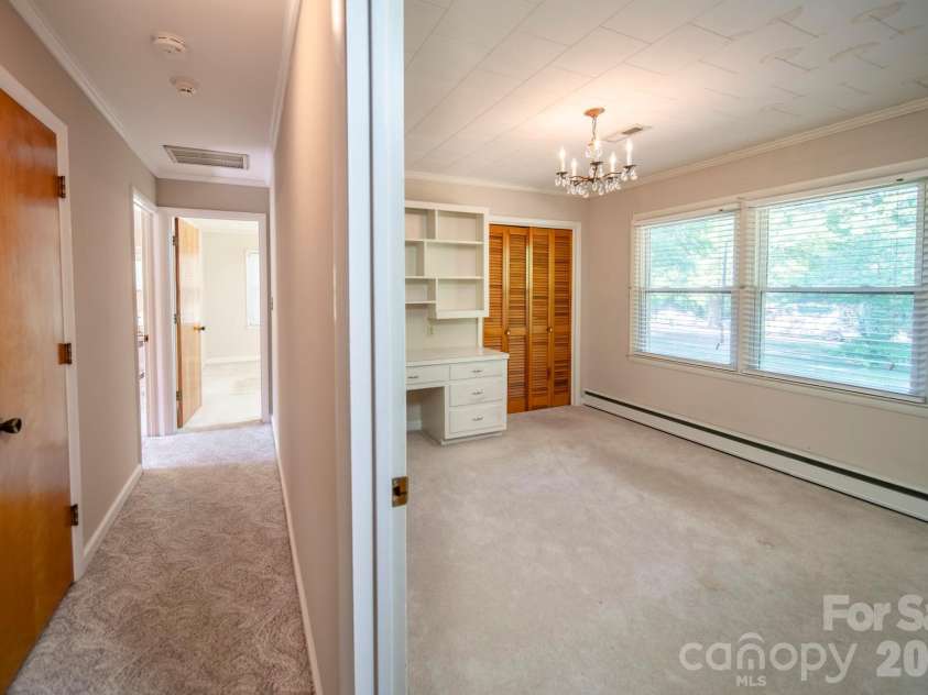 4646 Rainbow Drive, Kannapolis, NC 28081.  MLS# CAR4394032, YatesRealty ID 34076. 