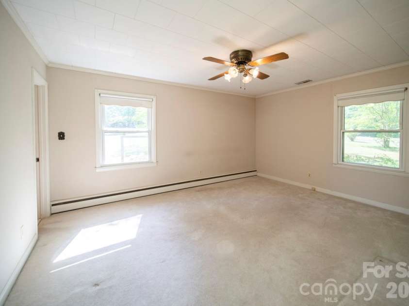 4646 Rainbow Drive, Kannapolis, NC 28081.  MLS# CAR4394032, YatesRealty ID 34076. Primary Bedroom