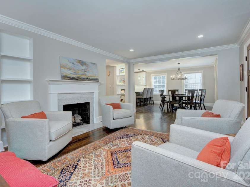 823 Sedgefield Road, Charlotte, NC 28209.  MLS# CAR4293910, YatesRealty ID 34076. 