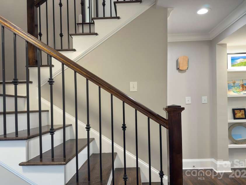 823 Sedgefield Road, Charlotte, NC 28209.  MLS# CAR4293910, YatesRealty ID 34076. 