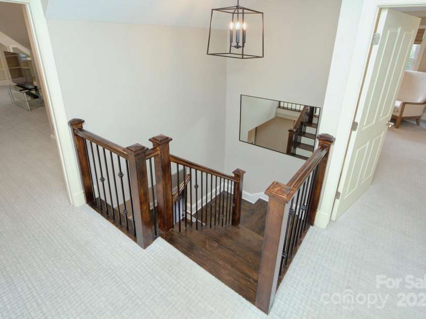 823 Sedgefield Road, Charlotte, NC 28209.  MLS# CAR4293910, YatesRealty ID 34076. 