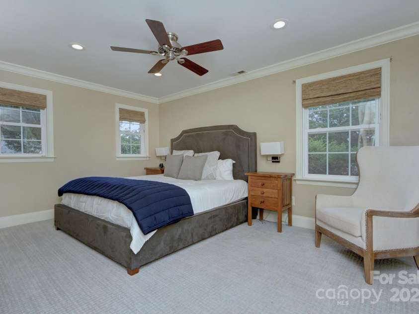 823 Sedgefield Road, Charlotte, NC 28209.  MLS# CAR4293910, YatesRealty ID 34076. 