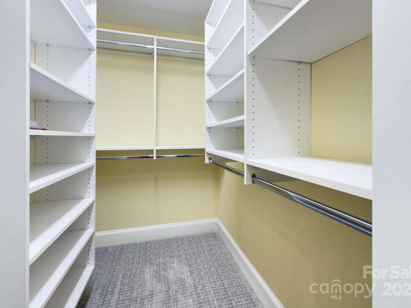 823 Sedgefield Road, Charlotte, NC 28209.  MLS# CAR4293910, YatesRealty ID 34076. 