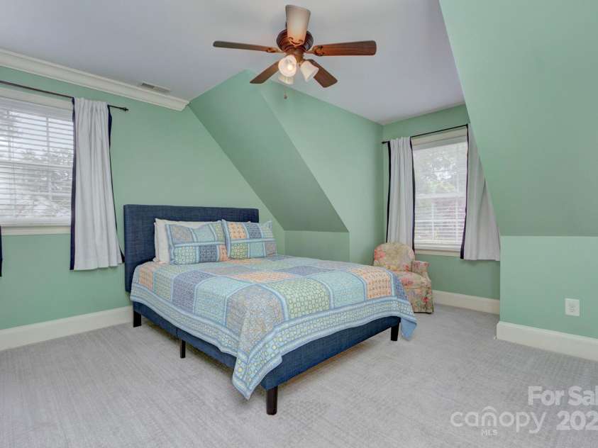 823 Sedgefield Road, Charlotte, NC 28209.  MLS# CAR4293910, YatesRealty ID 34076. 