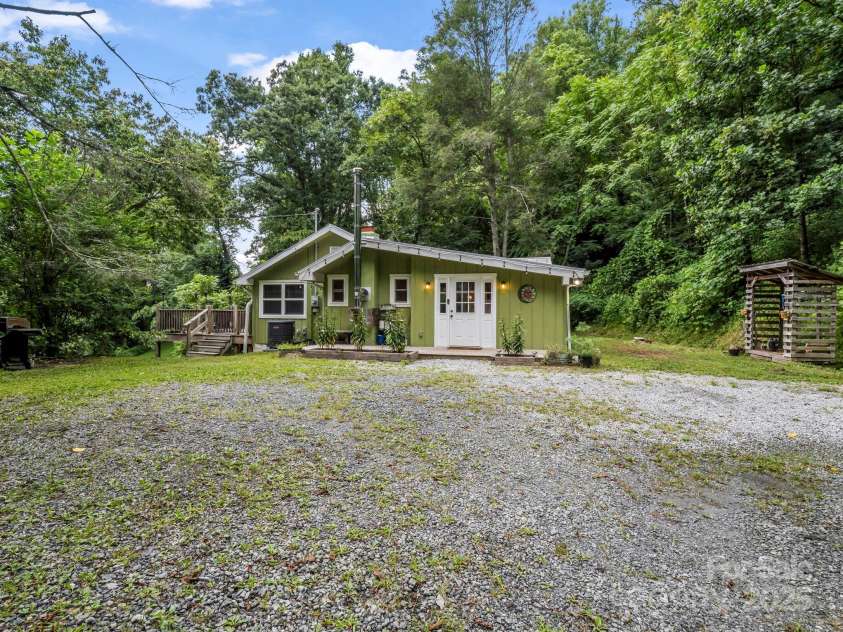 440 Terrys Gap Road, Fletcher, NC 28732.  MLS# CAR4282631, YatesRealty ID 34077. 
