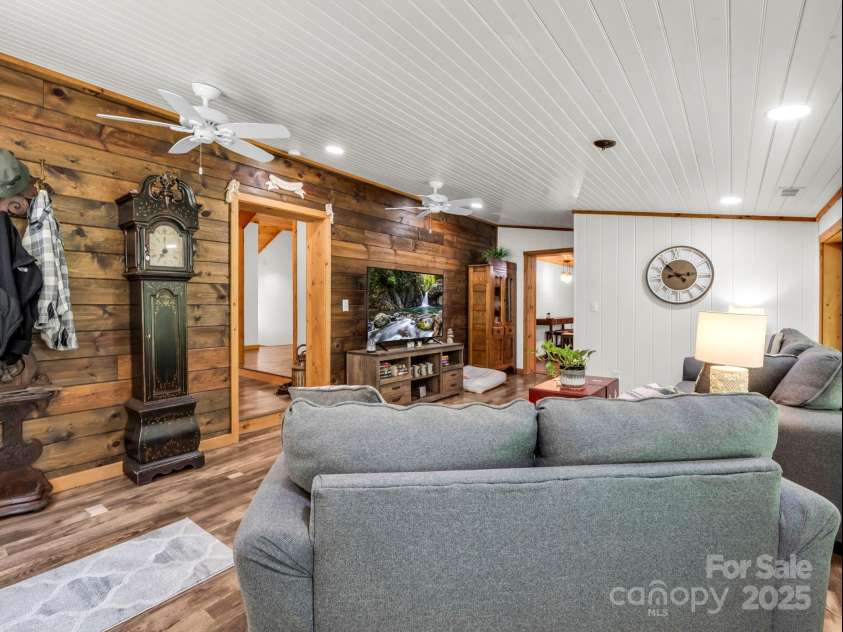 440 Terrys Gap Road, Fletcher, NC 28732.  MLS# CAR4282631, YatesRealty ID 34077. 