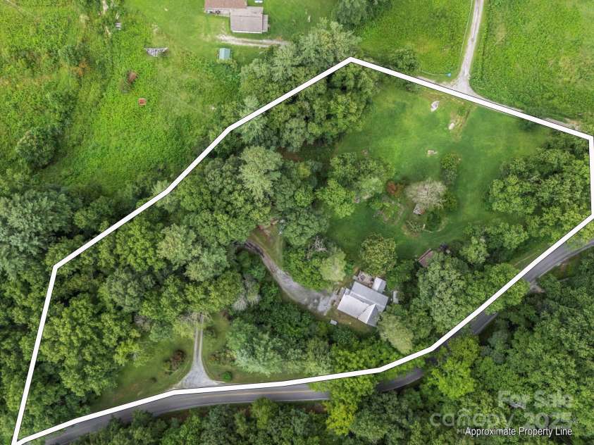 440 Terrys Gap Road, Fletcher, NC 28732.  MLS# CAR4282631, YatesRealty ID 34077. 