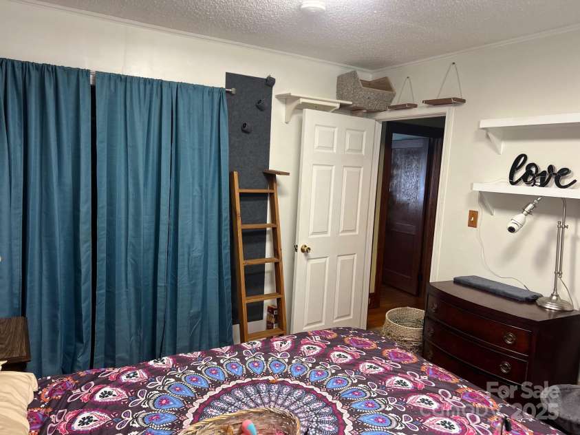 404 Patton Street, Morganton, NC 28655.  MLS# CAR4293800, YatesRealty ID 34078. 