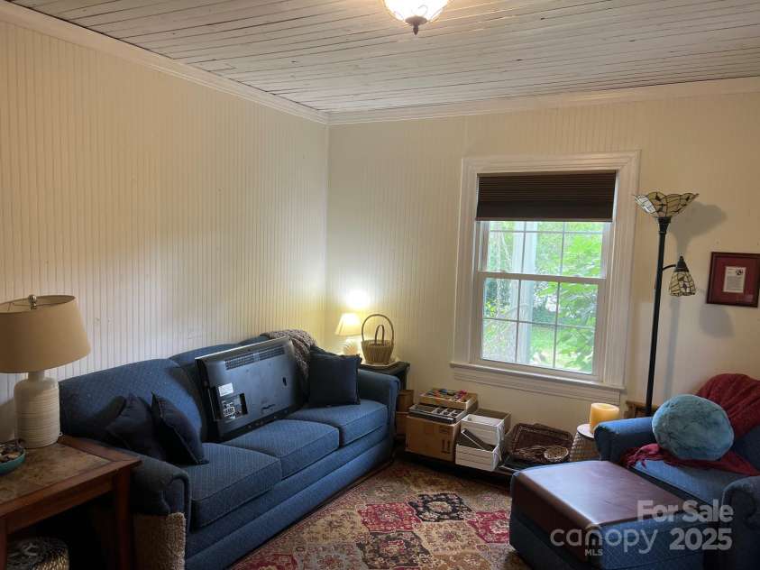 404 Patton Street, Morganton, NC 28655.  MLS# CAR4293800, YatesRealty ID 34078. 