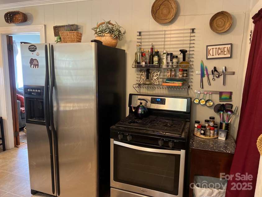 404 Patton Street, Morganton, NC 28655.  MLS# CAR4293800, YatesRealty ID 34078. 