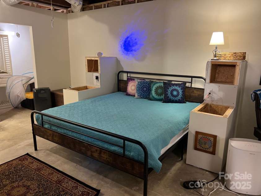 404 Patton Street, Morganton, NC 28655.  MLS# CAR4293800, YatesRealty ID 34078. 