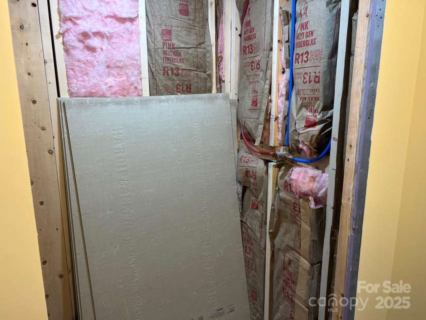 404 Patton Street, Morganton, NC 28655.  MLS# CAR4293800, YatesRealty ID 34078. 