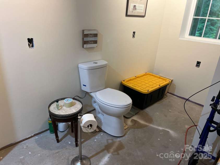 404 Patton Street, Morganton, NC 28655.  MLS# CAR4293800, YatesRealty ID 34078. 