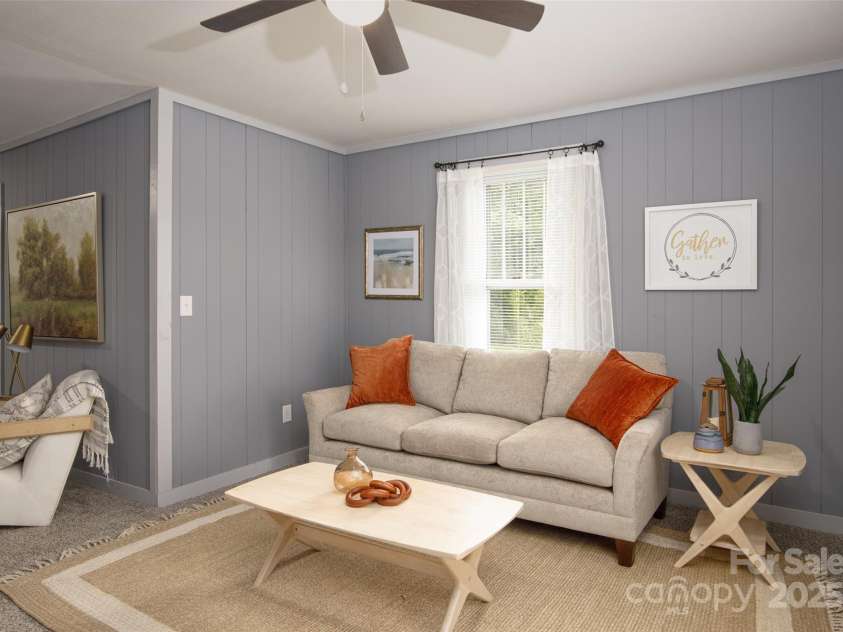 2326 Morganton Boulevard, Lenoir, NC 28645.  MLS# CAR4295145, YatesRealty ID 34079. 