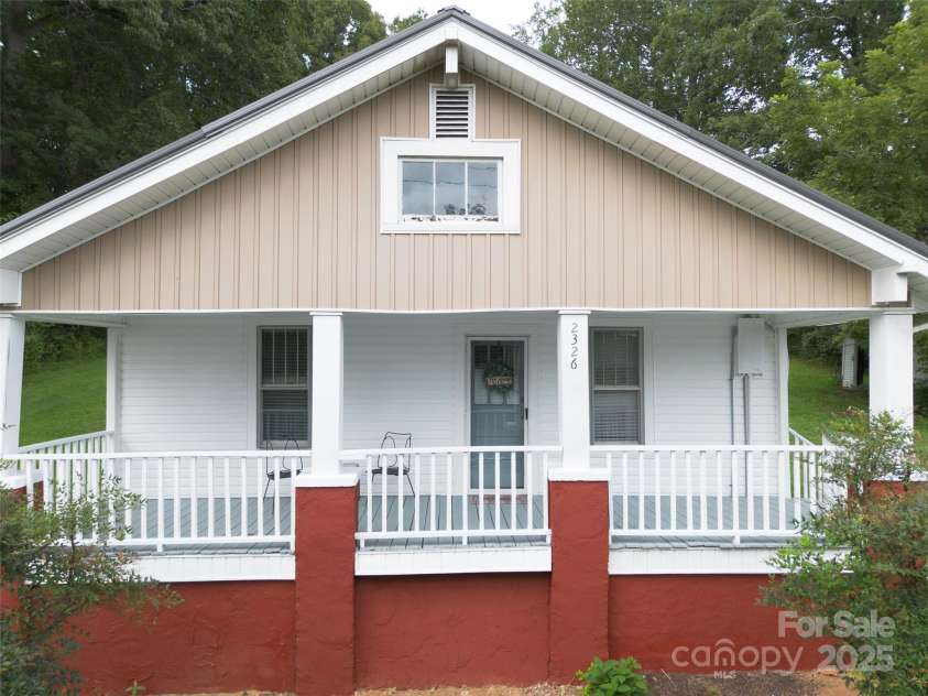 2326 Morganton Boulevard, Lenoir, NC 28645.  MLS# CAR4295145, YatesRealty ID 34079. 
