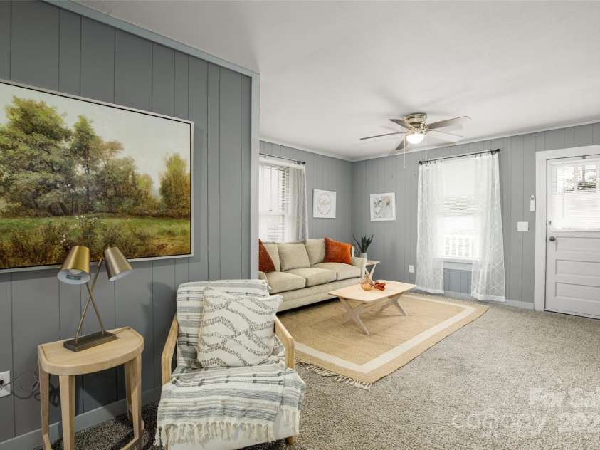 2326 Morganton Boulevard, Lenoir, NC 28645.  MLS# CAR4295145, YatesRealty ID 34079. 