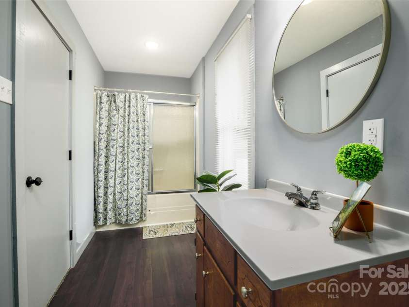 2326 Morganton Boulevard, Lenoir, NC 28645.  MLS# CAR4295145, YatesRealty ID 34079. 