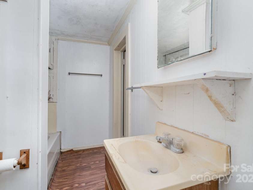 4712 Mooresville Road, Salisbury, NC 28147.  MLS# CAR4278392, YatesRealty ID 3408. 