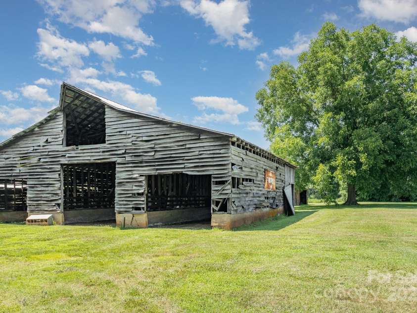 4712 Mooresville Road, Salisbury, NC 28147.  MLS# CAR4278392, YatesRealty ID 3408. 