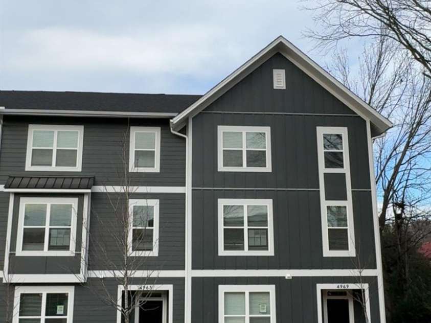 4969 Fitzgerald Avenue, Charlotte, NC 28213.  MLS# CAR4331123, YatesRealty ID 3408. Front Exterior End Unit #1