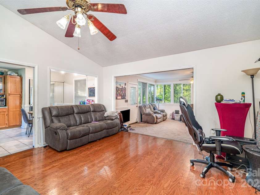 1542 Hunt Club Court, Rock Hill, SC 29732.  MLS# CAR4294831, YatesRealty ID 34081. 