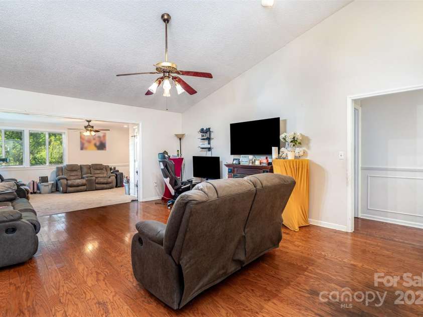 1542 Hunt Club Court, Rock Hill, SC 29732.  MLS# CAR4294831, YatesRealty ID 34081. 
