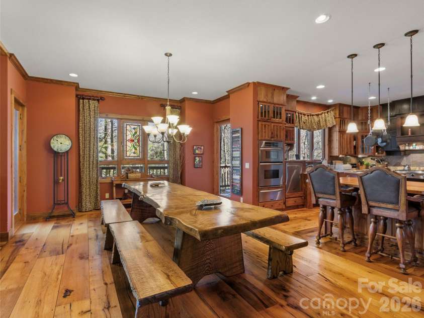 56 Spring House Drive, Burnsville, NC 28714.  MLS# CAR4376620, YatesRealty ID 34081. 