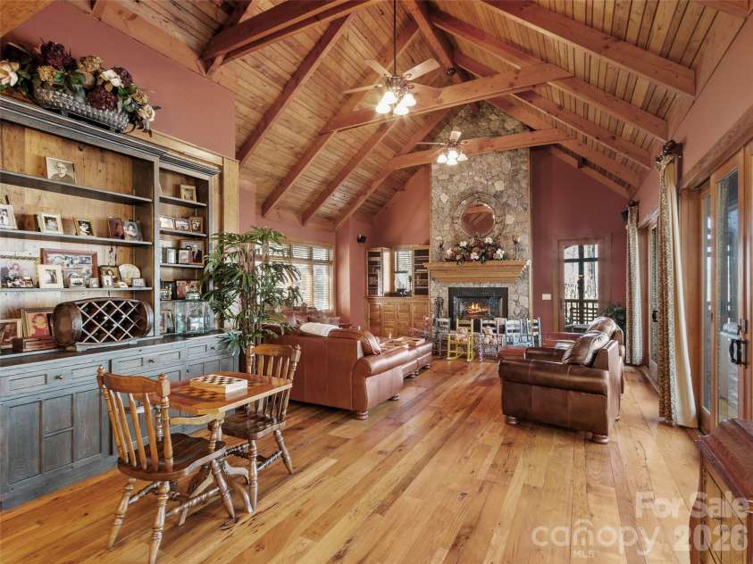 56 Spring House Drive, Burnsville, NC 28714.  MLS# CAR4376620, YatesRealty ID 34081. 