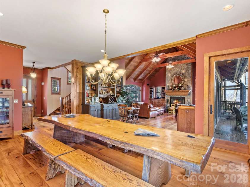 56 Spring House Drive, Burnsville, NC 28714.  MLS# CAR4376620, YatesRealty ID 34081. 