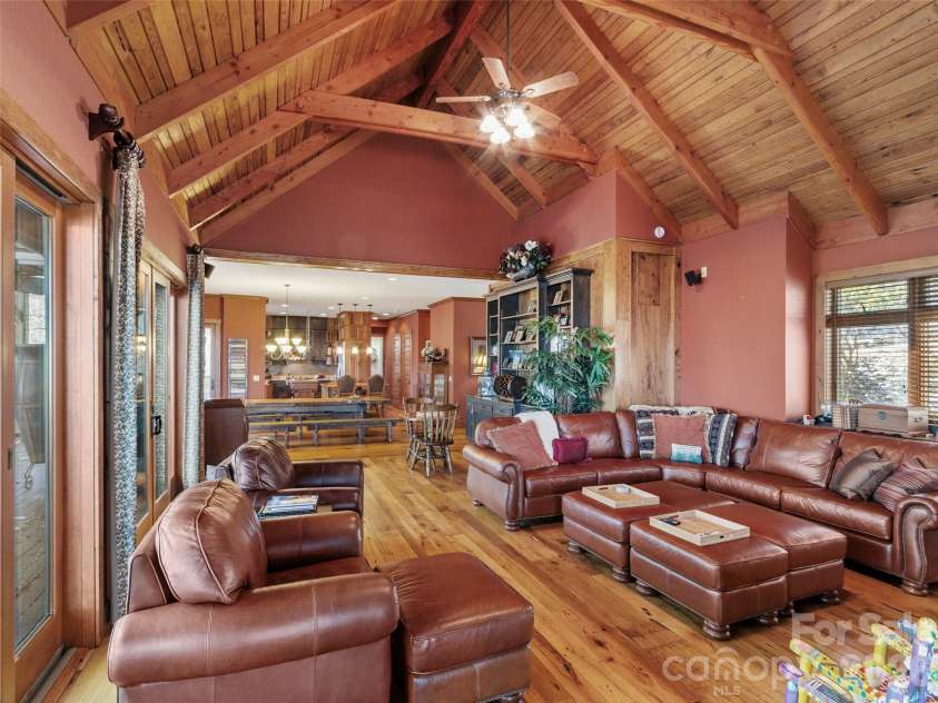 56 Spring House Drive, Burnsville, NC 28714.  MLS# CAR4376620, YatesRealty ID 34081. 