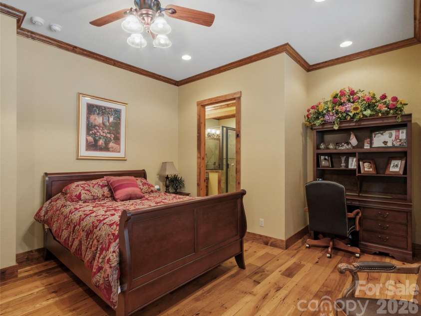 56 Spring House Drive, Burnsville, NC 28714.  MLS# CAR4376620, YatesRealty ID 34081. 