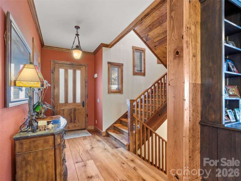 56 Spring House Drive, Burnsville, NC 28714.  MLS# CAR4376620, YatesRealty ID 34081. 