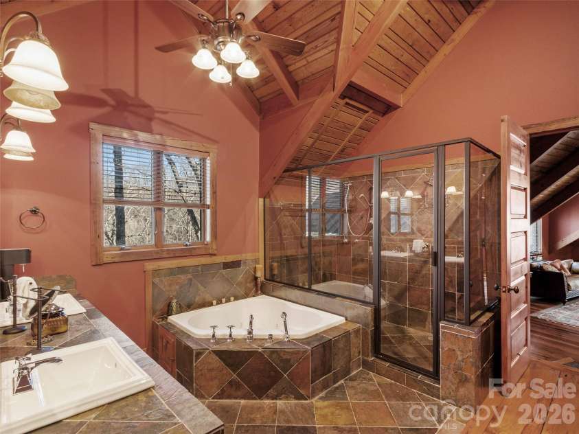 56 Spring House Drive, Burnsville, NC 28714.  MLS# CAR4376620, YatesRealty ID 34081. 