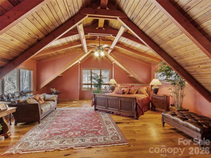 56 Spring House Drive, Burnsville, NC 28714.  MLS# CAR4376620, YatesRealty ID 34081. 