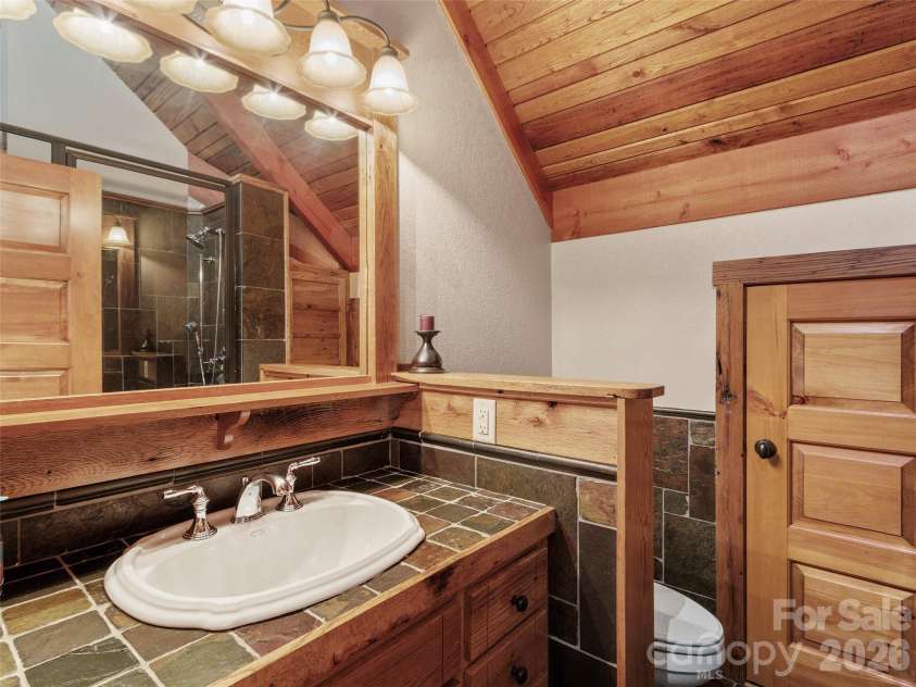 56 Spring House Drive, Burnsville, NC 28714.  MLS# CAR4376620, YatesRealty ID 34081. 